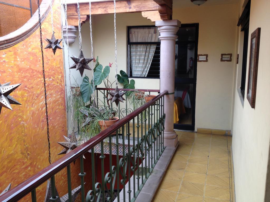 Hostal Casa Castillo 모렐리아 외부 사진