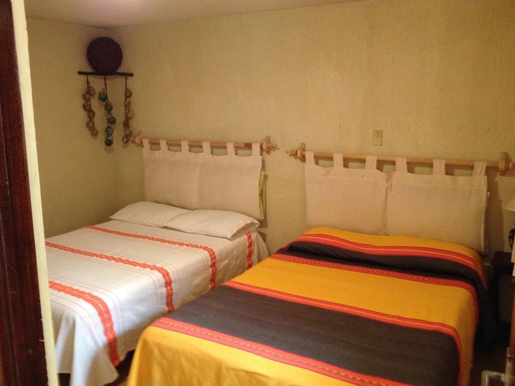 Hostal Casa Castillo 모렐리아 객실 사진