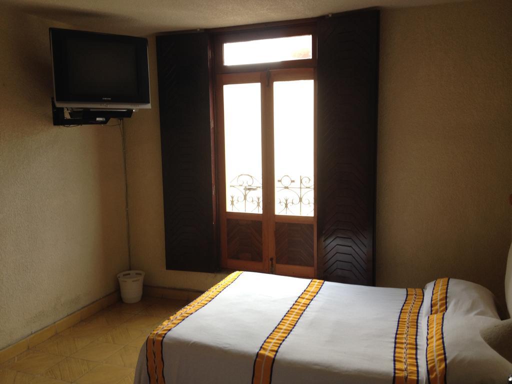 Hostal Casa Castillo 모렐리아 객실 사진