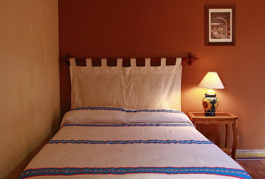 Hostal Casa Castillo 모렐리아 외부 사진