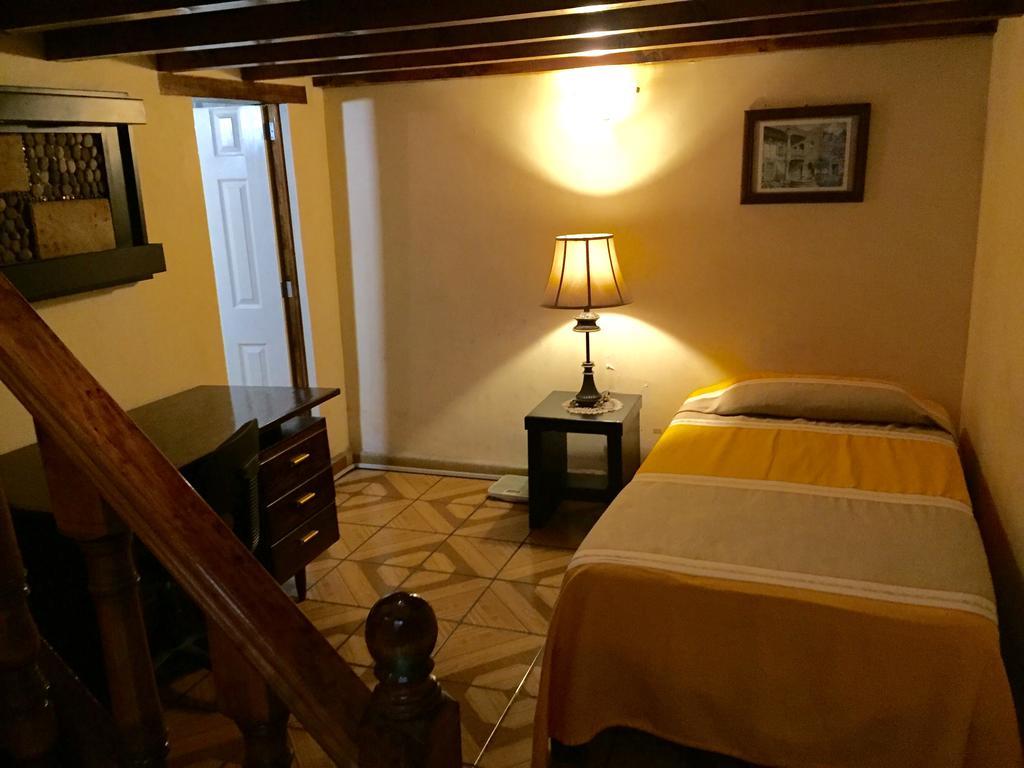 Hostal Casa Castillo 모렐리아 객실 사진
