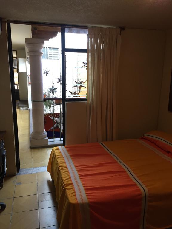 Hostal Casa Castillo 모렐리아 외부 사진