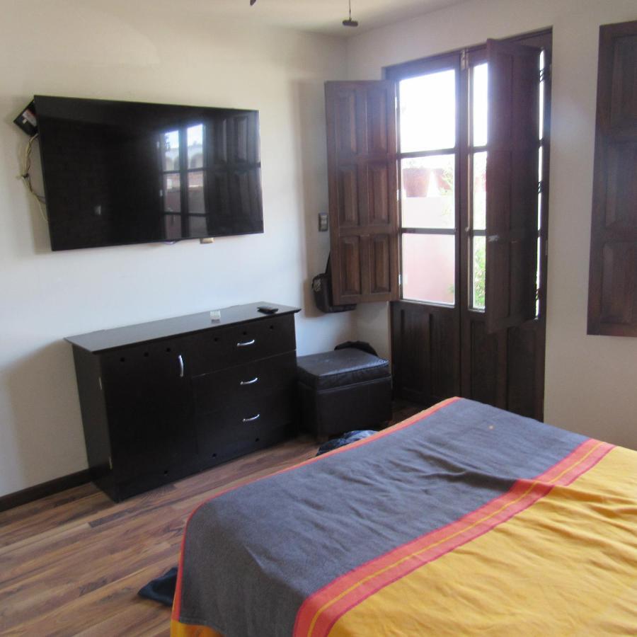 Hostal Casa Castillo 모렐리아 외부 사진
